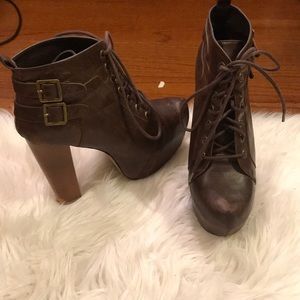 Baker’s Dominic Chunky Heels